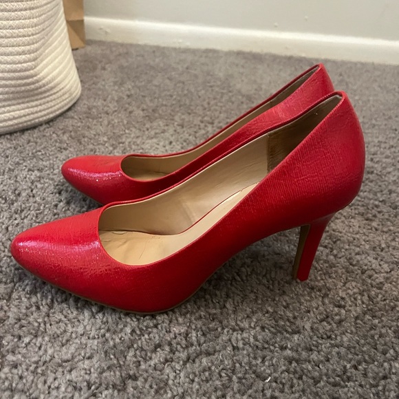 Kelly & Katie red heels - Picture 5 of 5